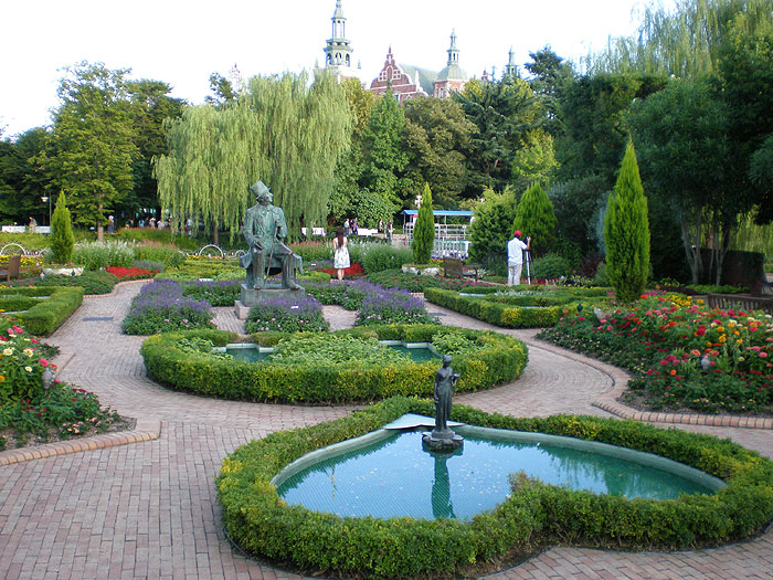 チボリ公園　切り絵の庭