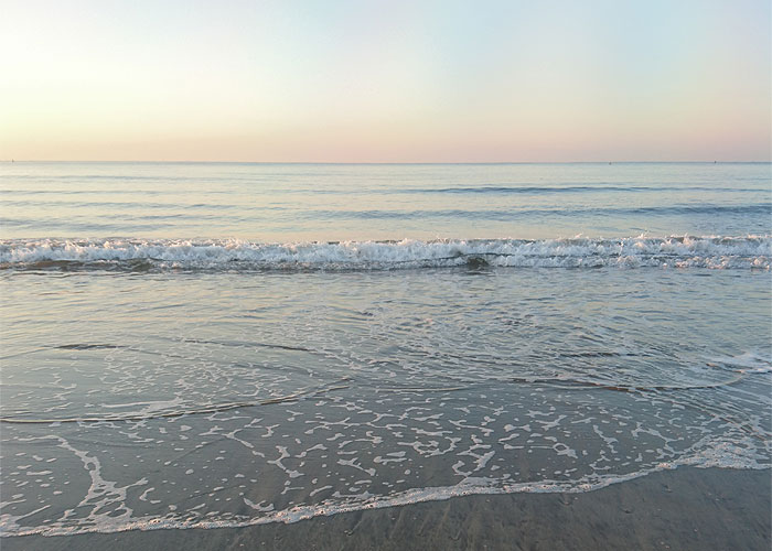 早朝の由比ヶ浜2