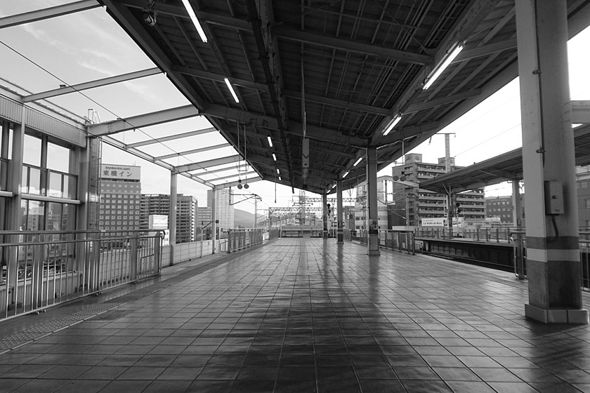 新幹線ホーム